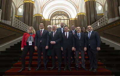 BAŞKAN ATAÇ BERLİN'DE TEPEBAŞI PROJELERİNİ ANLATTI